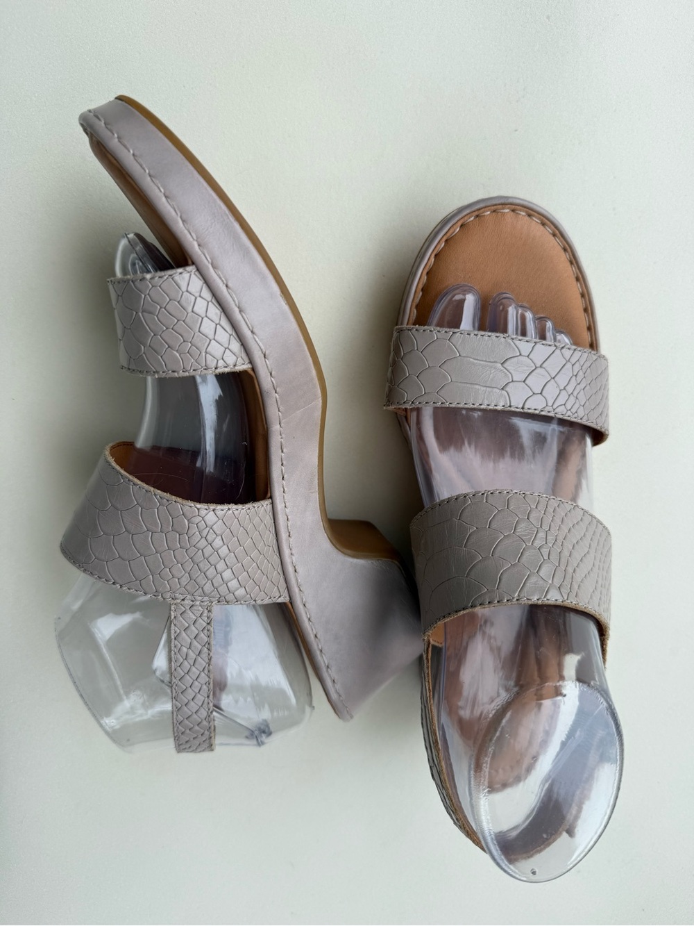 BORN Atzel Snake Embossed Leather Block Heel Sandals Women's 8.5 M NATURAL Taupe